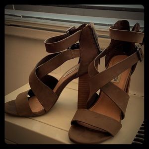 Taupe Steve Madden sandals size 6.5
